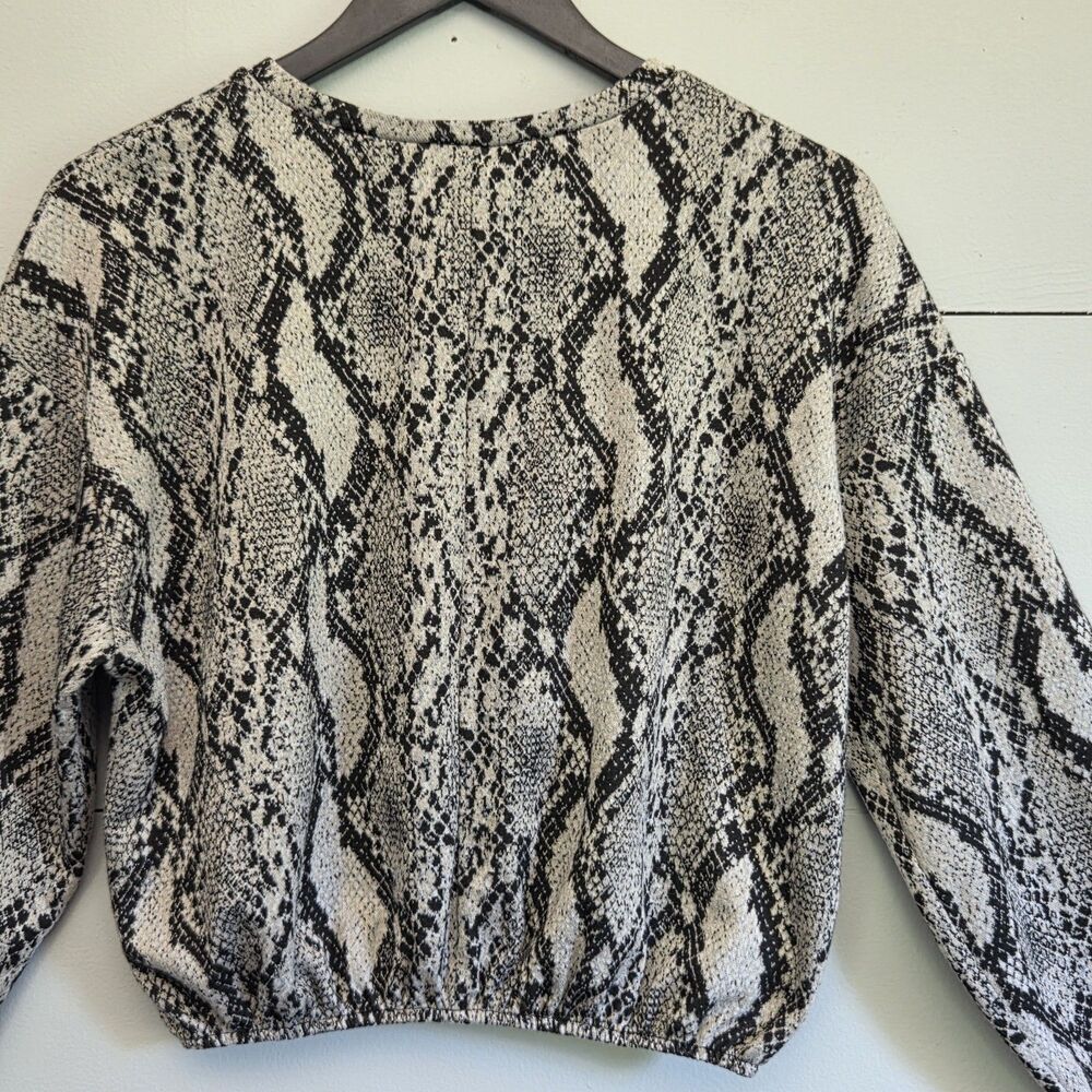ZARA Trafaluc Snake Animal Print Knit Balloon Sleeve Cropped Blouse Women Size M - Picture 8 of 9